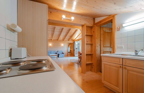 Sankt Martin bei Lofer Villa | Nice apartment in villa for 3 guests with TV and balcony