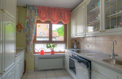 Schwalenberg Apartment | Nice apartment for 4 people with WIFI, TV, patio, pets allowed and parking