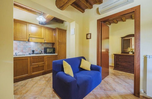 Orentano Apartment | Nice apartment for 5 people with WIFI, A/C, pool, TV and patio