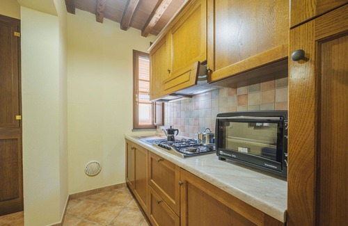 Orentano Apartment | Nice apartment for 5 people with WIFI, A/C, pool, TV and patio