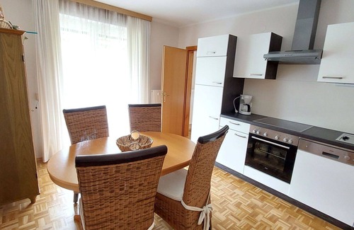 Augsdorf Apartment | Nice apartment for 4 guests with WIFI, TV, balcony and parking