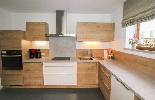 Strass im Zillertal Apartment | Nice apartment for 8 people with WIFI, TV, patio, pets allowed and parking