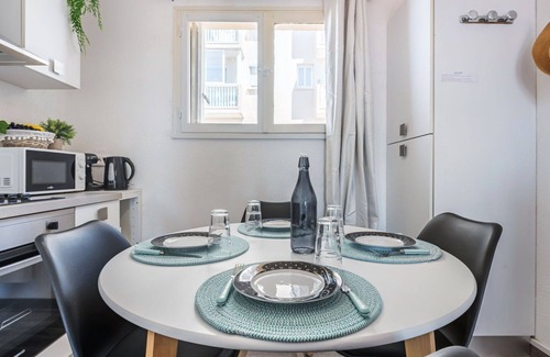 Canet-en-Roussillon Apartment | Nice apartment for 4 guests with WIFI, A/C, TV, balcony and pets allowed