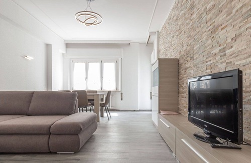 Palombina Nuova Apartment | Nice apartment for 6 guests with WIFI, TV and balcony, close to Ancona