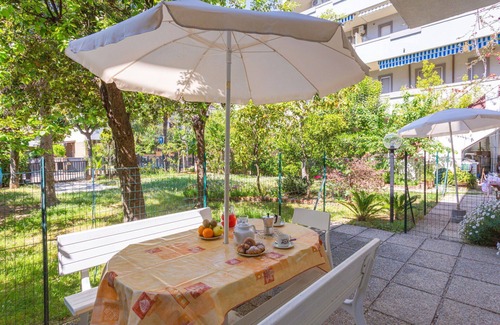 Francavilla al Mare Apartment | Nice apartment for 5 guests with A/C, WIFI, TV, terrace and parking