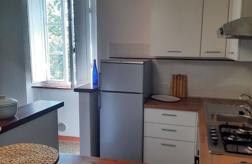 Rosignano Marittimo Villa | Nice apartment in villa for 10 guests with pool, TV and pets allowed