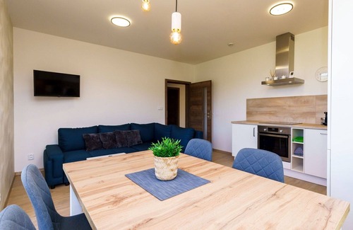 Loucna Pod Klinovcem Apartment | Nice apartment for 6 people with WIFI, TV, balcony and parking