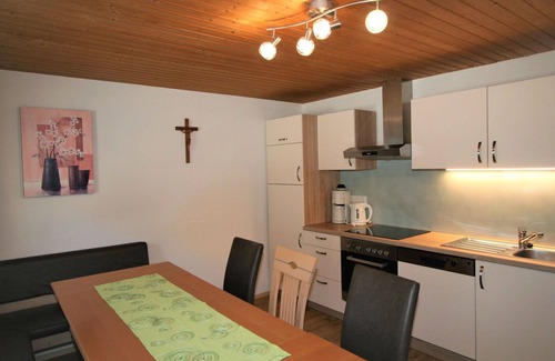 Holdernach Villa | Nice apartment in villa for 5 guests with WIFI, TV, balcony, pets allowed and parking