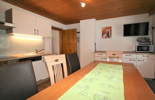 Holdernach Villa | Nice apartment in villa for 5 guests with WIFI, TV, balcony, pets allowed and parking