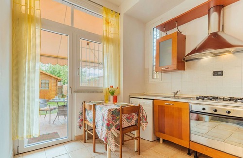 Marina di Carrara Apartment | Nice apartment for 2 people with WIFI, TV, terrace and parking