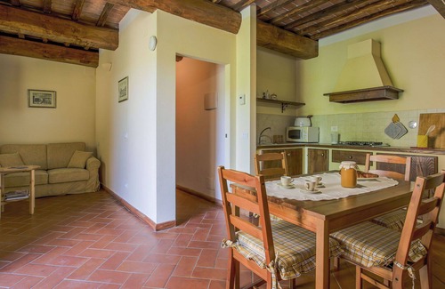 Sesto Fiorentino Villa | Nice apartment in villa for 3 guests with pool, WIFI, TV, patio, pets allowed and parking