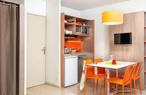Vieux-Boucau-les-Bains Apartment | Nice apartment for 6 guests with pool, WIFI, TV, terrace and pets allowed
