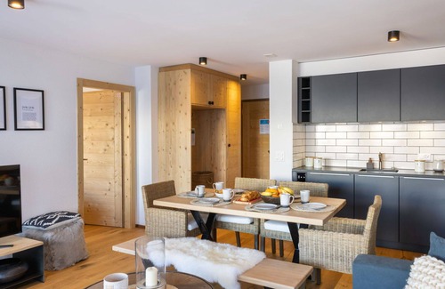 Nendaz Apartment | Nice apartment for 6 people with hot tub, WIFI, TV and balcony