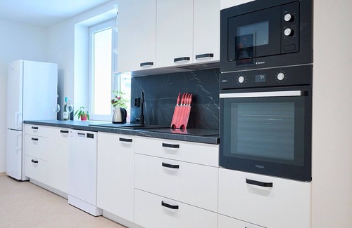 Desna Apartment | Nice apartment for 4 people with WIFI, pool, TV, patio and parking