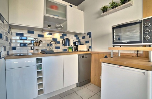 La Cotiniere Apartment | Nice apartment for 4 guests with WIFI, pool, TV, terrace and pets allowed