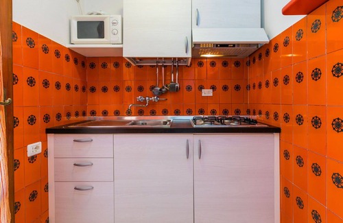 San Baronto Apartment | Nice apartment for 3 people with WIFI, pool, TV, balcony, pets allowed, panoramic view and parking