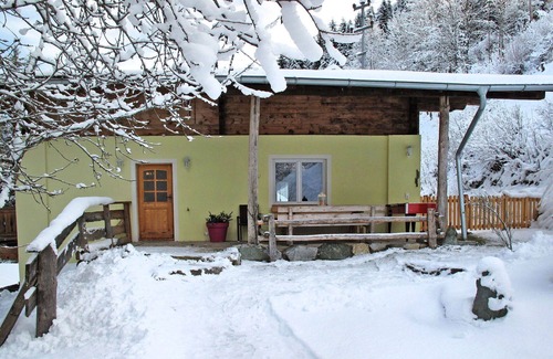 Hollersbach im Pinzgau Apartment | Nice apartment for 14 people with WIFI, TV and terrace