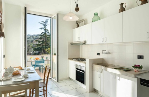 Dolcedo Apartment | Nice apartment for 10 guests with WIFI, TV, terrace, pets allowed and panoramic view