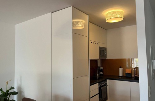 Poertschach am Woerthersee Apartment | Nice apartment for 2 guests with WIFI, TV, balcony, pets allowed and parking