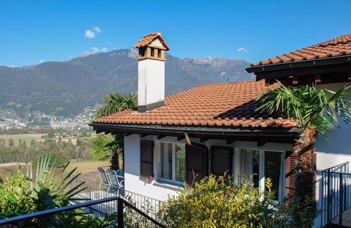 Magadino Apartment | Nice apartment for 2 people with WIFI, TV, patio, panoramic view and parking