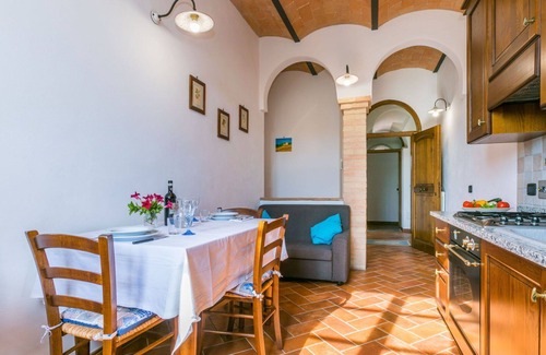 Volterra Apartment | Nice apartment for 2 people with WIFI, pool, TV and pets allowed