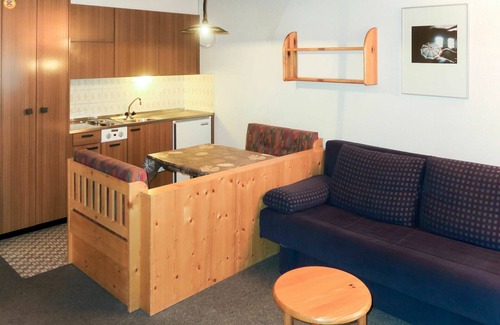 Nendaz Apartment | Nice apartment for 2 people with WIFI, pool, TV and balcony