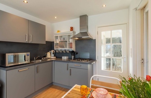 Vlissingen Apartment | Nice apartment for 2 people with WIFI, TV, pets allowed and parking