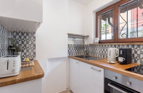 Cardada Apartment | Nice apartment for 3 people with WIFI, pool, TV, terrace and pets allowed