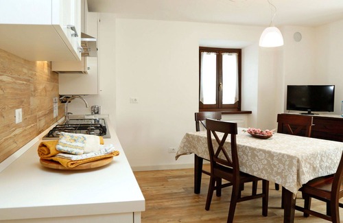 Raveo Apartment | Nice apartment for 3 people with WIFI, TV, patio and parking