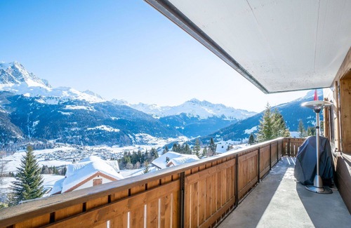 Riom-Parsonz Apartment | Nice apartment for 4 guests with WIFI, TV, terrace, pets allowed and panoramic view