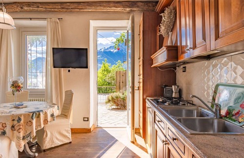 Gera Lario Apartment | Nice apartment for 4 guests with WIFI, TV, terrace and parking