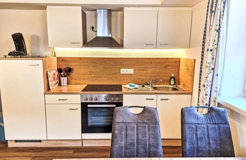 Wenns Apartment | Nice apartment for 4 guests with WIFI, TV, terrace and parking