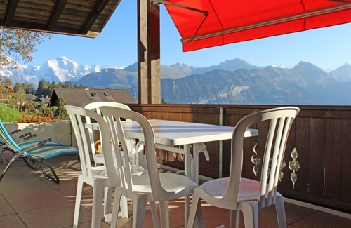 Beatenberg Apartment | Nice apartment for 4 guests with WIFI, TV, balcony and panoramic view