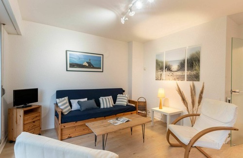 La Trinite-sur-Mer Apartment | Nice apartment for 4 guests with WIFI, TV, balcony and parking