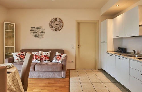 Lugana Apartment | Nice apartment for 4 people with pool, WIFI, A/C, TV and balcony