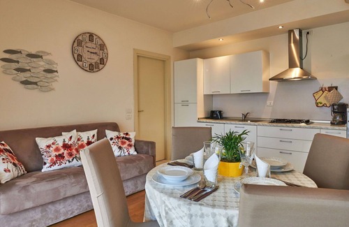 Lugana Apartment | Nice apartment for 4 people with pool, WIFI, A/C, TV and balcony
