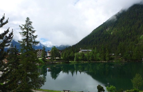 Champex-Lac Apartment | Nice apartment for 4 people with WIFI, TV, balcony, pets allowed and parking