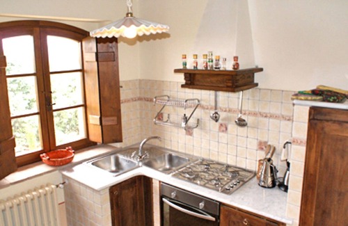 Allerona Apartment | Nice apartment for 4 people with WIFI, pool, TV, patio, pets allowed and parking