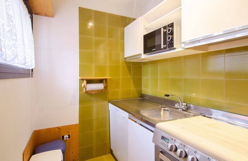 Mazzin Apartment | Nice apartment for 4 people with TV and balcony