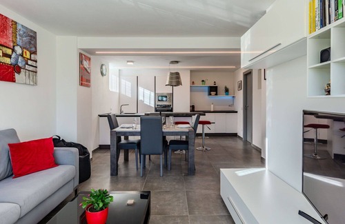 Consiglio di Rumo Apartment | Nice apartment for 4 people with hot tub, WIFI, TV and terrace