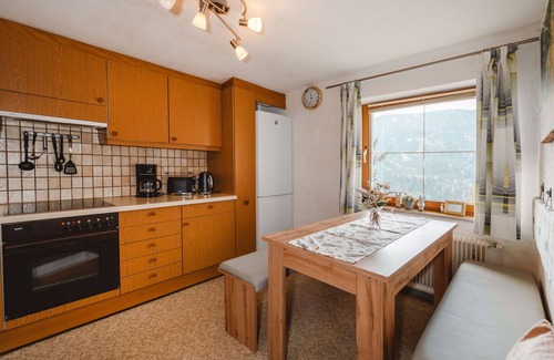 Filzmoos Apartment | Nice apartment for 5 people with WIFI, TV, balcony, pets allowed and parking