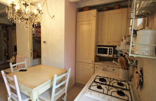 Cinque Terre Apartment | Nice apartment for 5 guests with WIFI, pool, TV, patio and parking