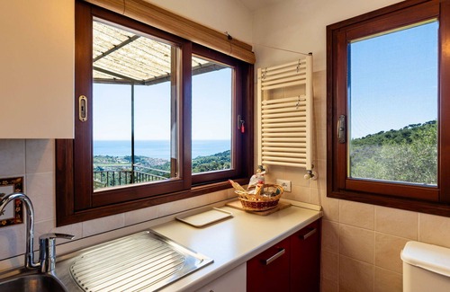 Lingueglietta Apartment | Nice apartment for 5 people with WIFI and terrace