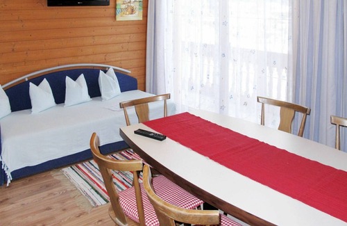 Ginzling Apartment | Nice apartment for 6 guests with WIFI, TV, balcony and parking