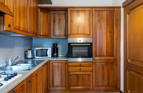 Gera Lario Apartment | Nice apartment for 6 guests with hot tub, WIFI, TV, patio and pets allowed