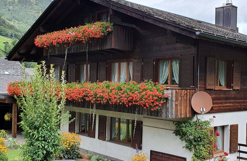 Elm Apartment | Nice apartment for 7 people with WIFI, TV, patio and panoramic view