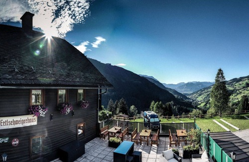 Donnersbach Apartment | Nice apartment for 6 people with WIFI, TV, patio and pets allowed