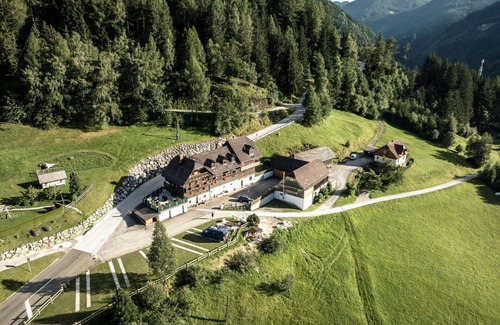 Donnersbach Apartment | Nice apartment for 6 people with WIFI, TV, patio and pets allowed