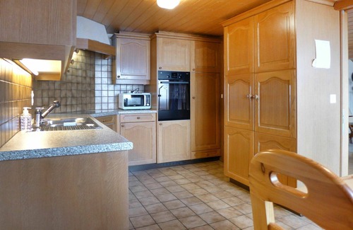 Beatenberg Apartment | Nice apartment for 6 people with WIFI, TV, balcony, pets allowed, panoramic view and parking