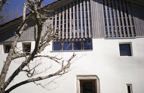 Les Genevez Apartment | Nice apartment for 8 people with WIFI, TV, balcony and parking